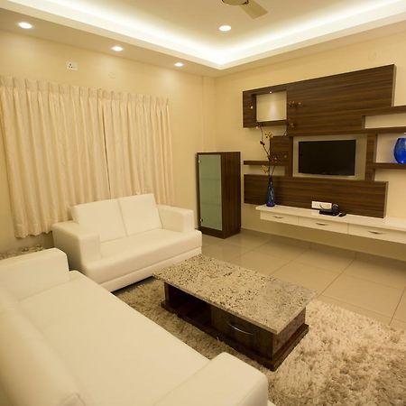 Benaka Suites Bangalore Exteriör bild